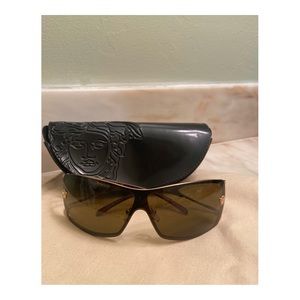 VERSACE DESIGNER SUNGLASSES